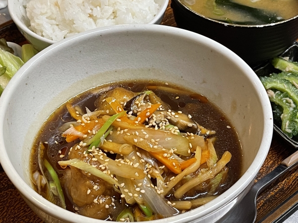 鶏の唐揚げ酸辣湯ソース定食